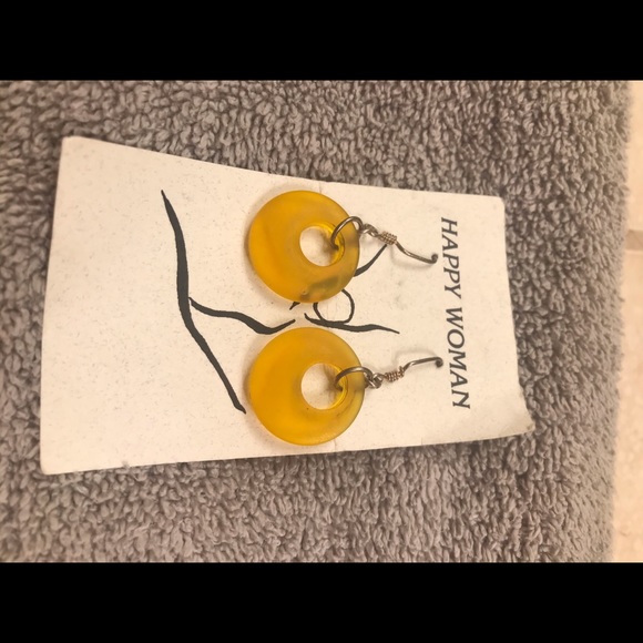 Simple drop Earrings - Picture 2 of 2